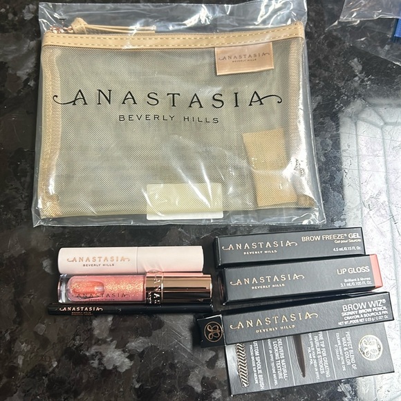 Anastasia products - Picture 1 of 1